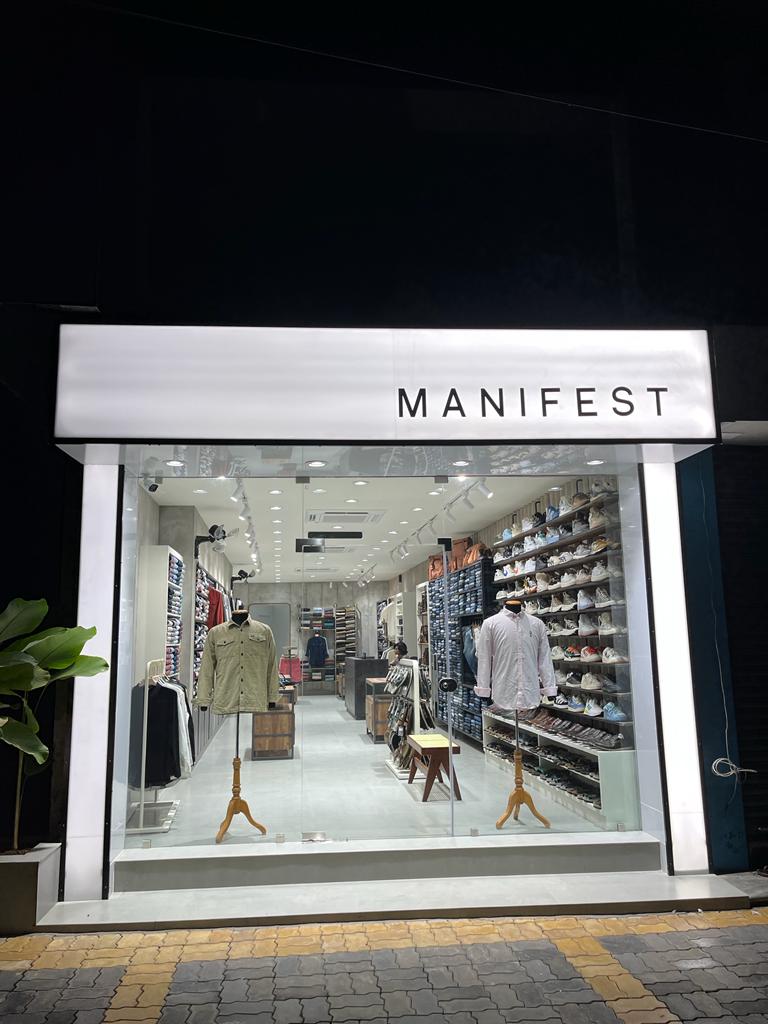 manifest fashion store